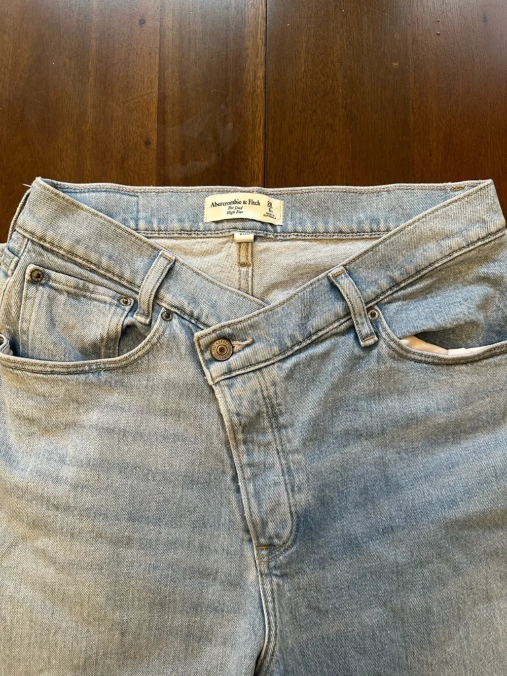 Abercrombie & Fitch The Dad High Rise Curve Love Jean - Picture 2 of 10